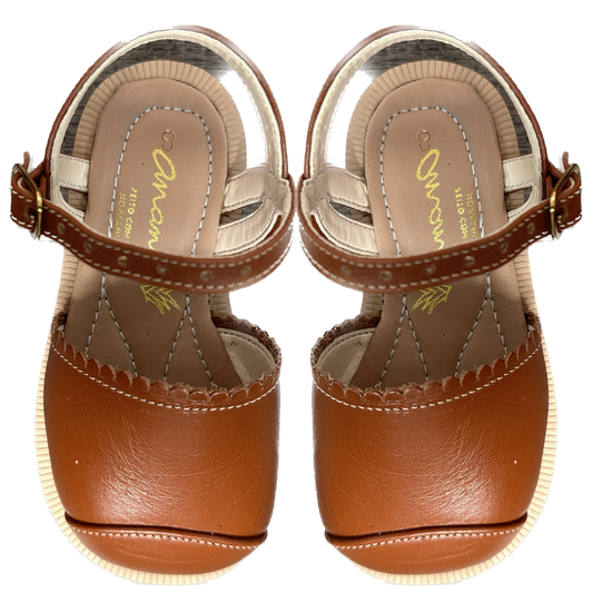 Sandália Infantil Ananás e Raquel Mattar no couro Caramelo