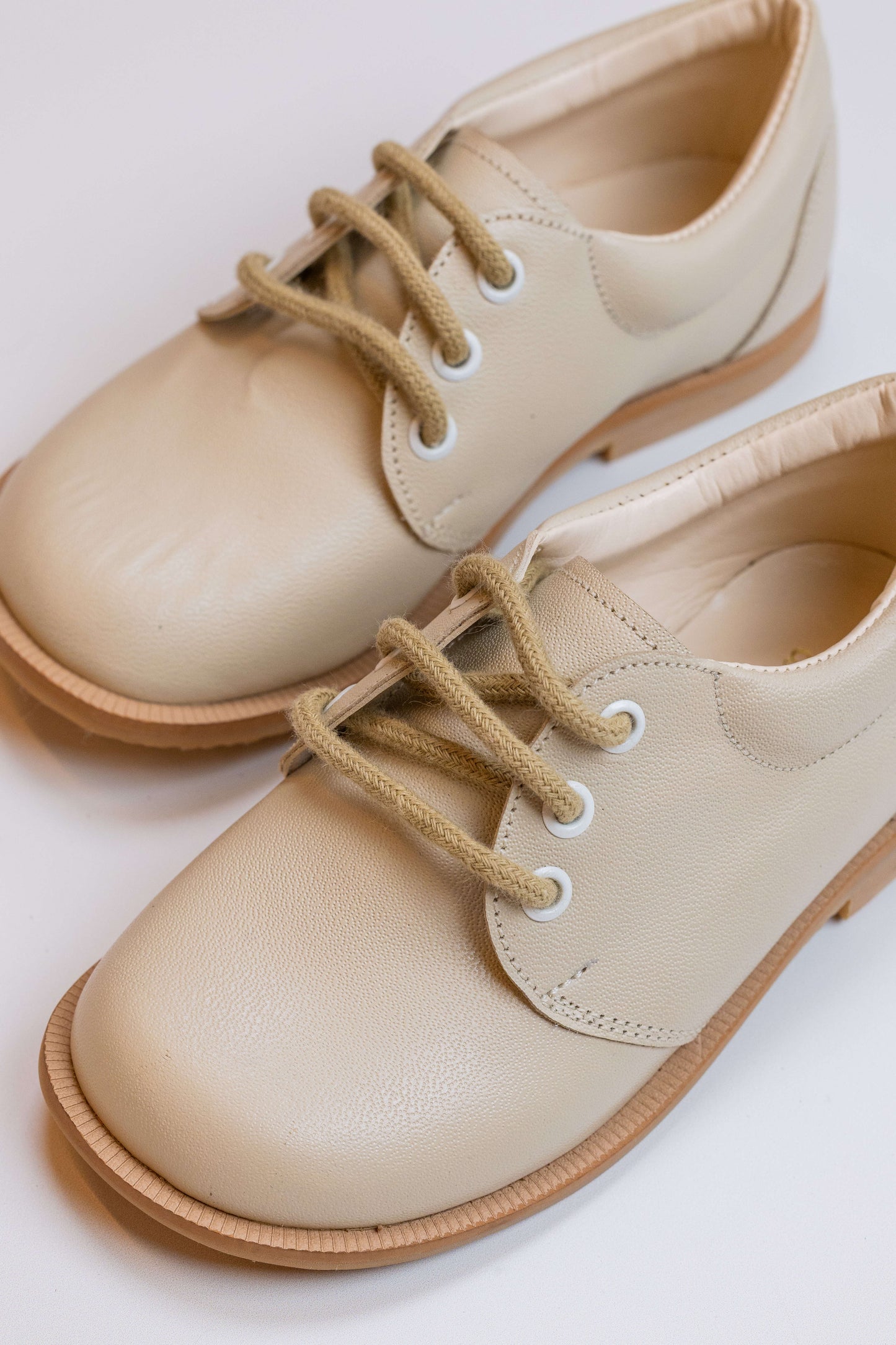 Sapato Infantil Ananás Brogue John Marfim