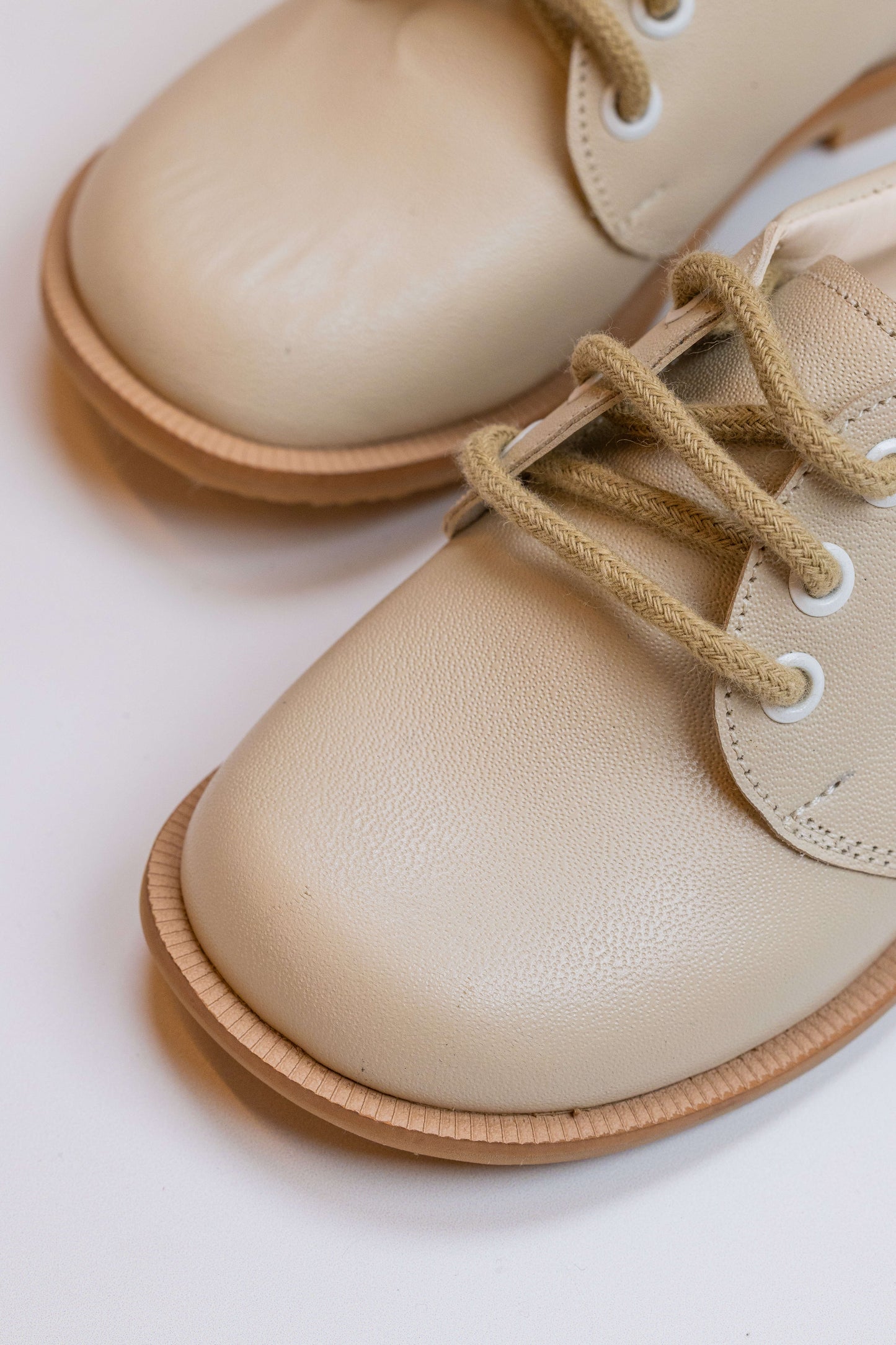 Sapato Infantil Ananás Brogue John Marfim
