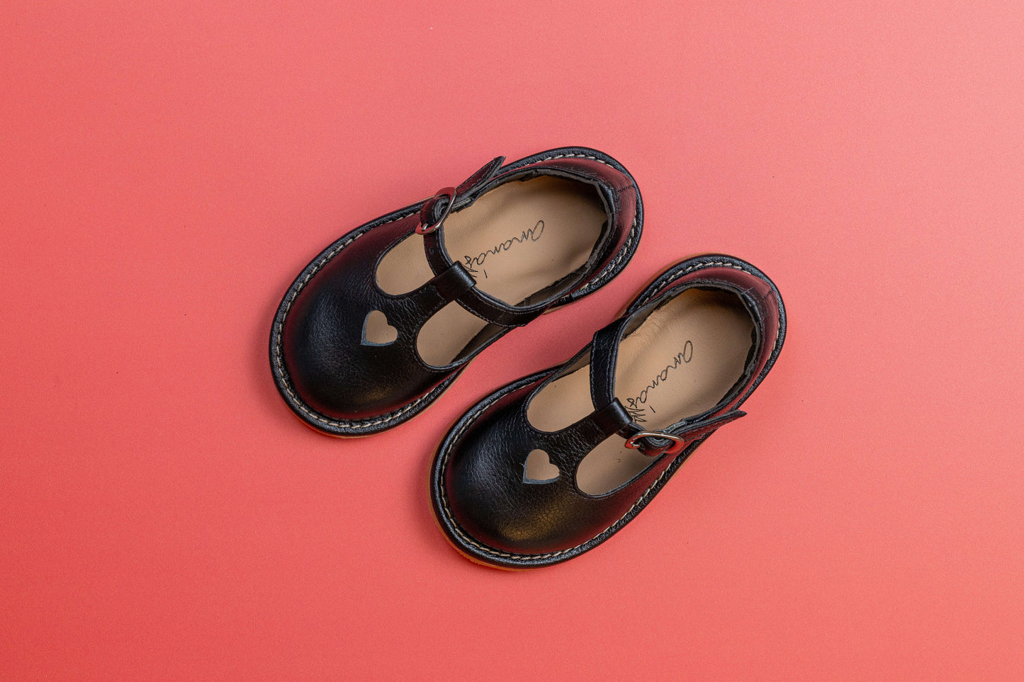 Sapato Infantil Ananás George Coracão Couro Preto