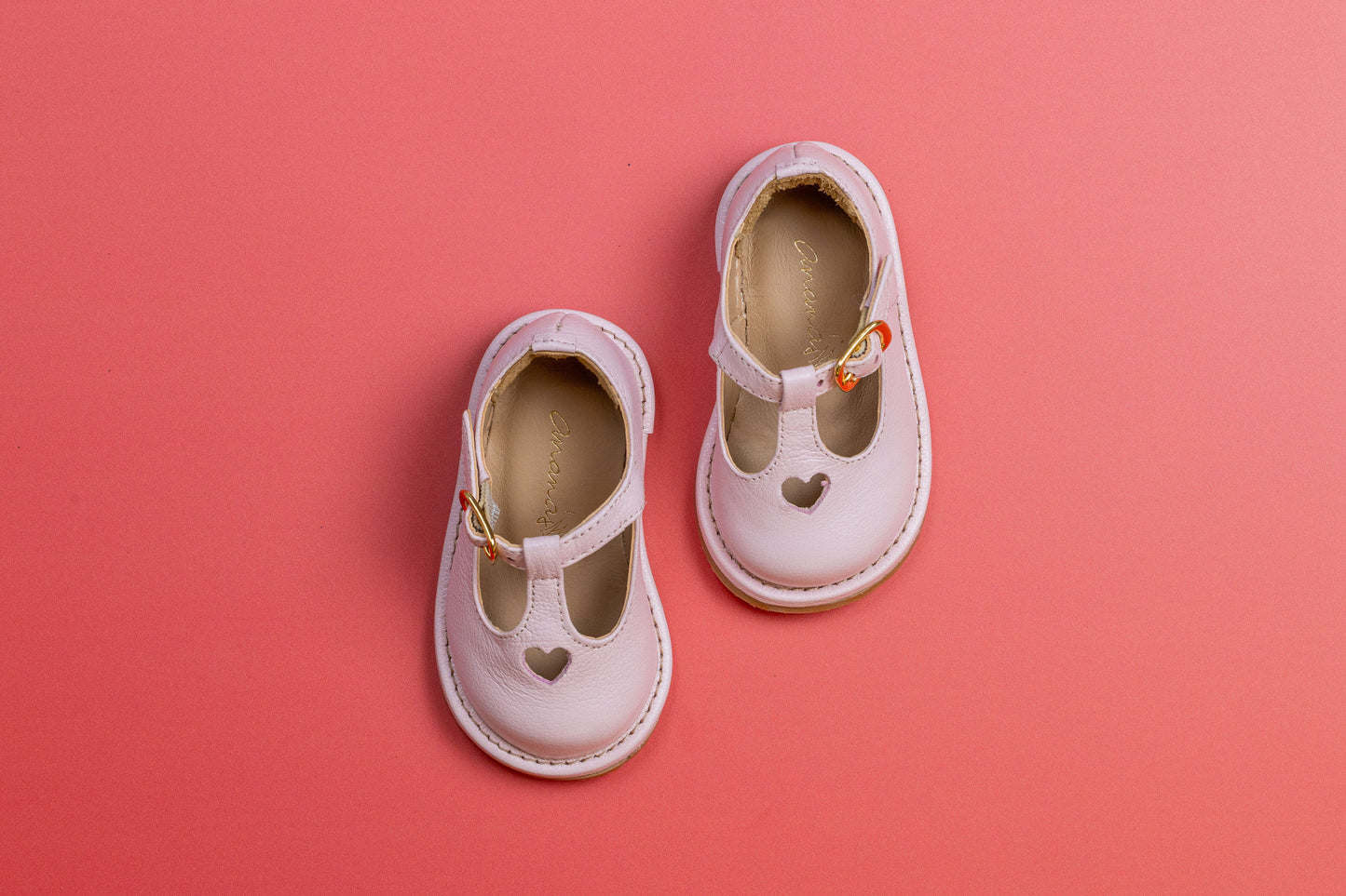 Sapato Infantil Ananás George Coracão Couro Rosa Bebê