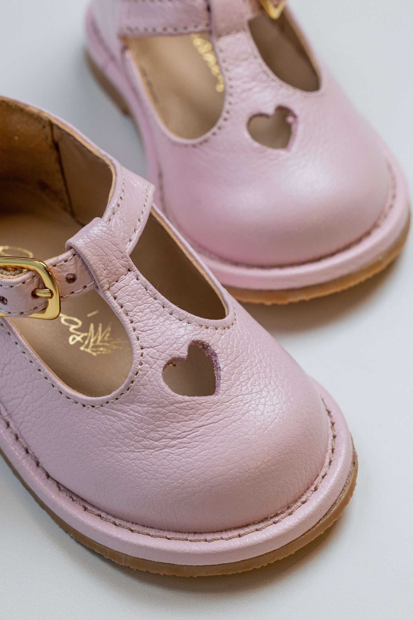Sapato Infantil Ananás George Coracão Couro Rosa Bebê