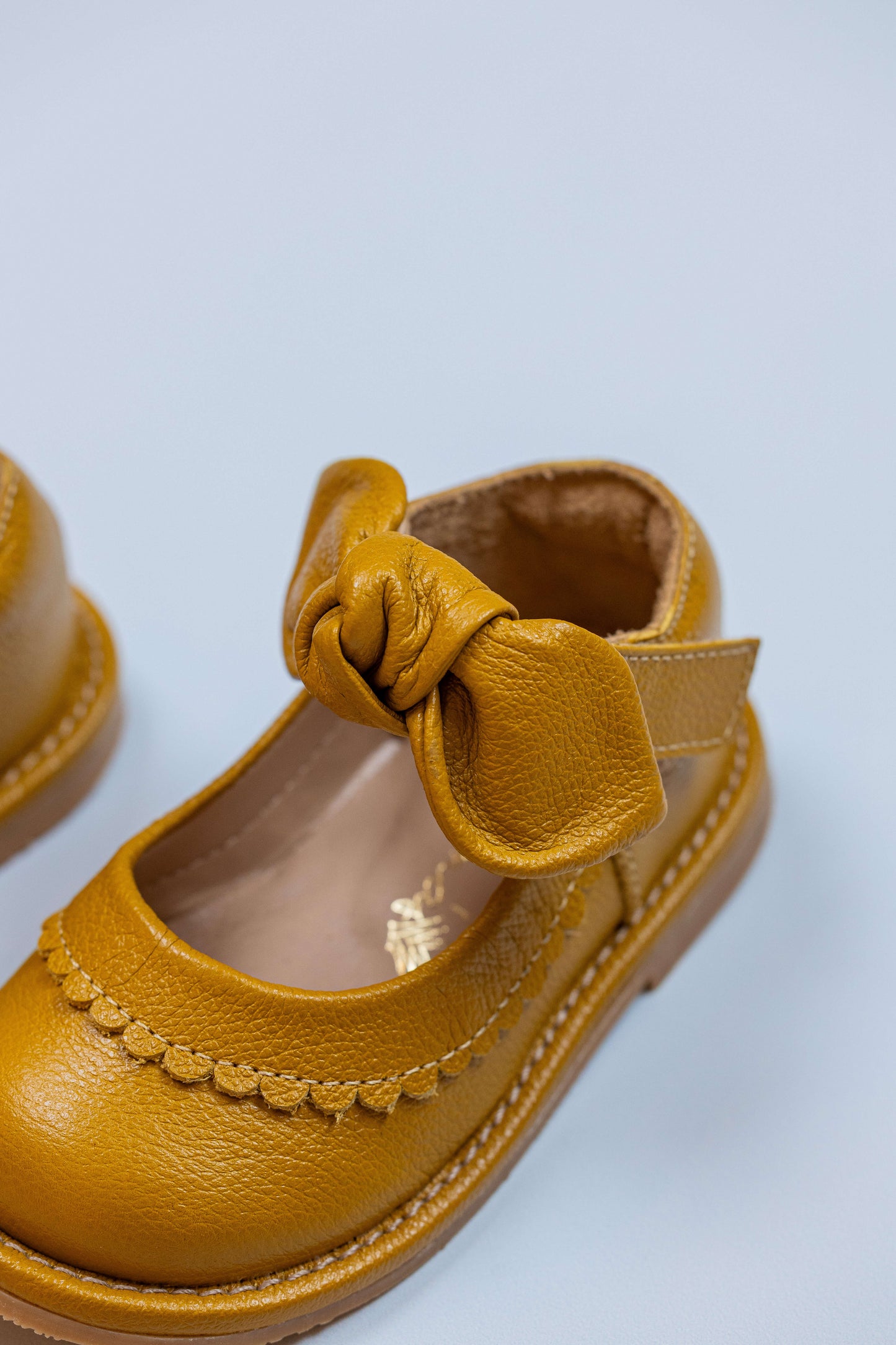 Sapato Infantil Ananás Violet Couro Mostarda