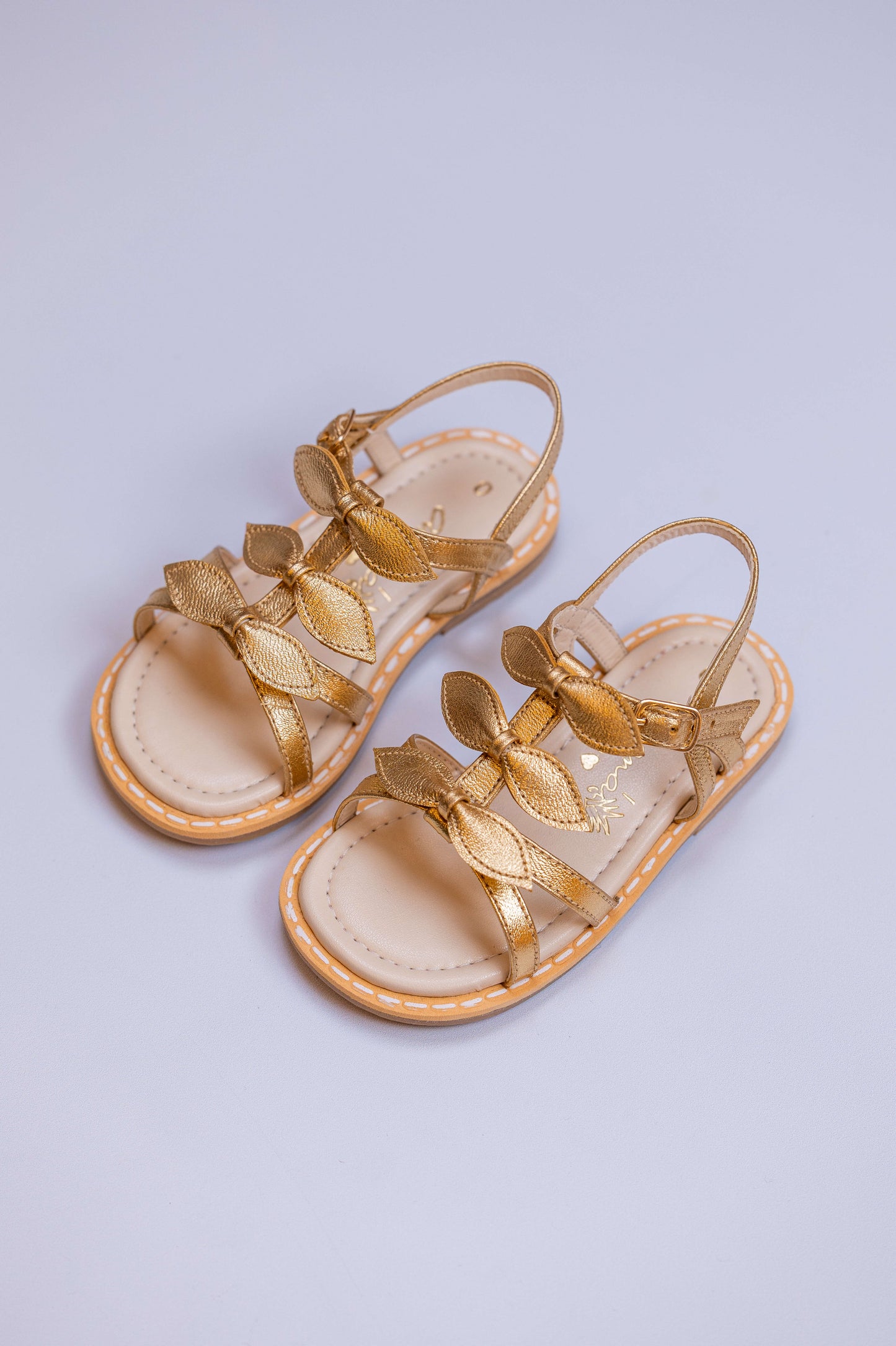 Sandália Infantil Ananás Sylvie Couro Dourado