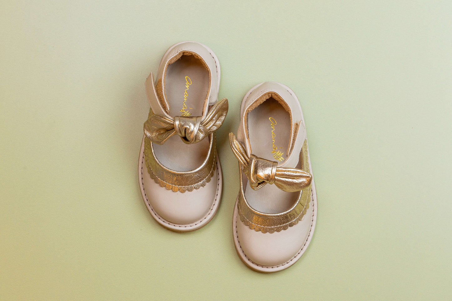 Sapato Infantil Ananás Violet Couro Marfim com Ouro