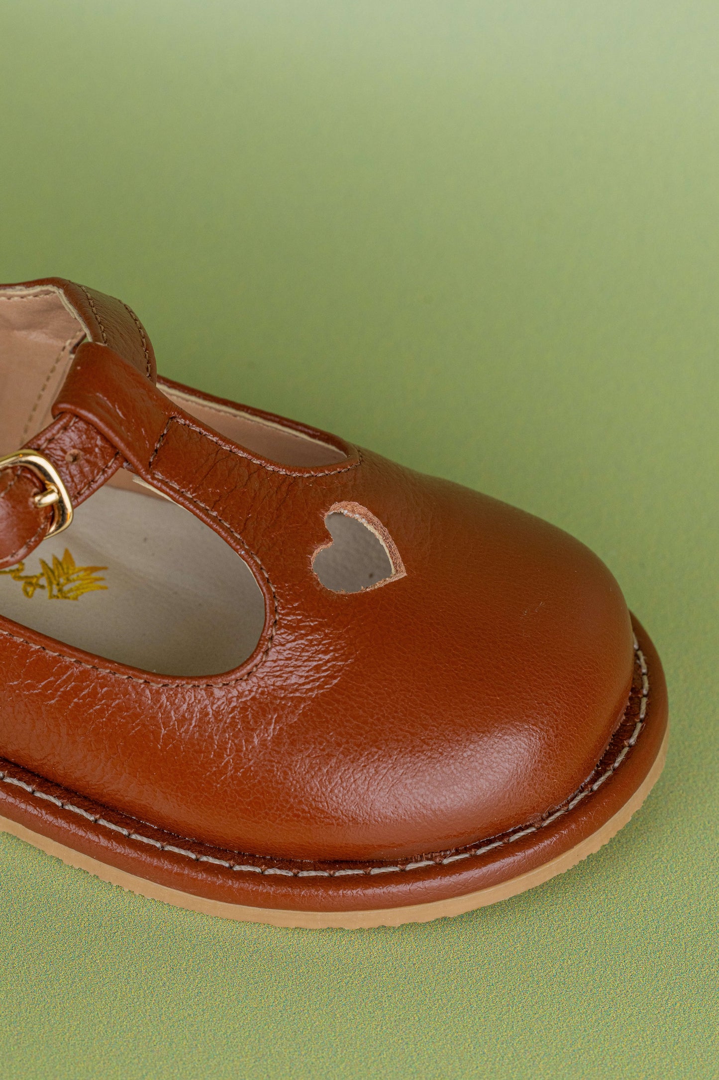 Sapato Infantil Ananás George Coracão Couro Caramelo