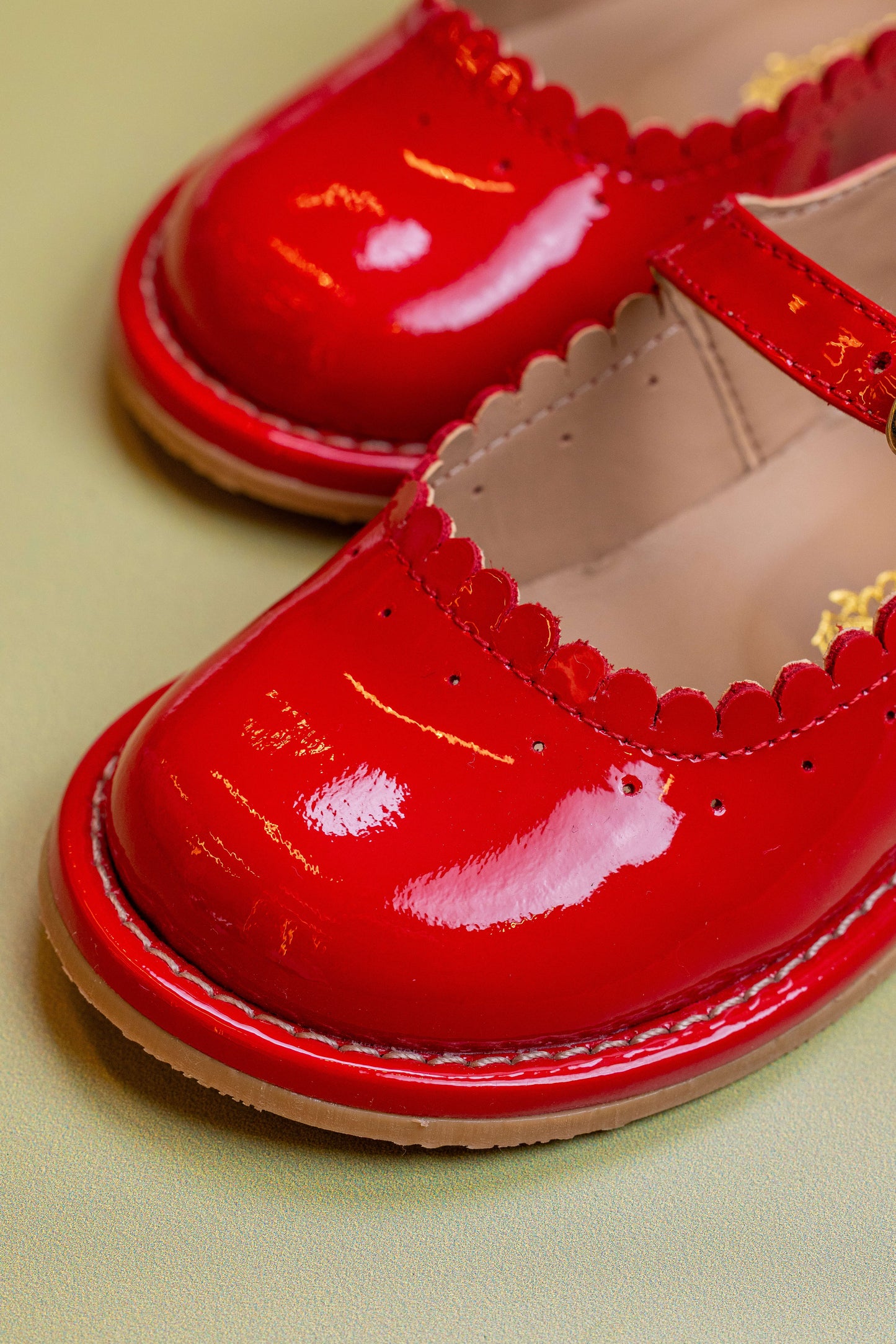 Sapato Infantil Ananás Charlotte Couro Verniz Vermelho