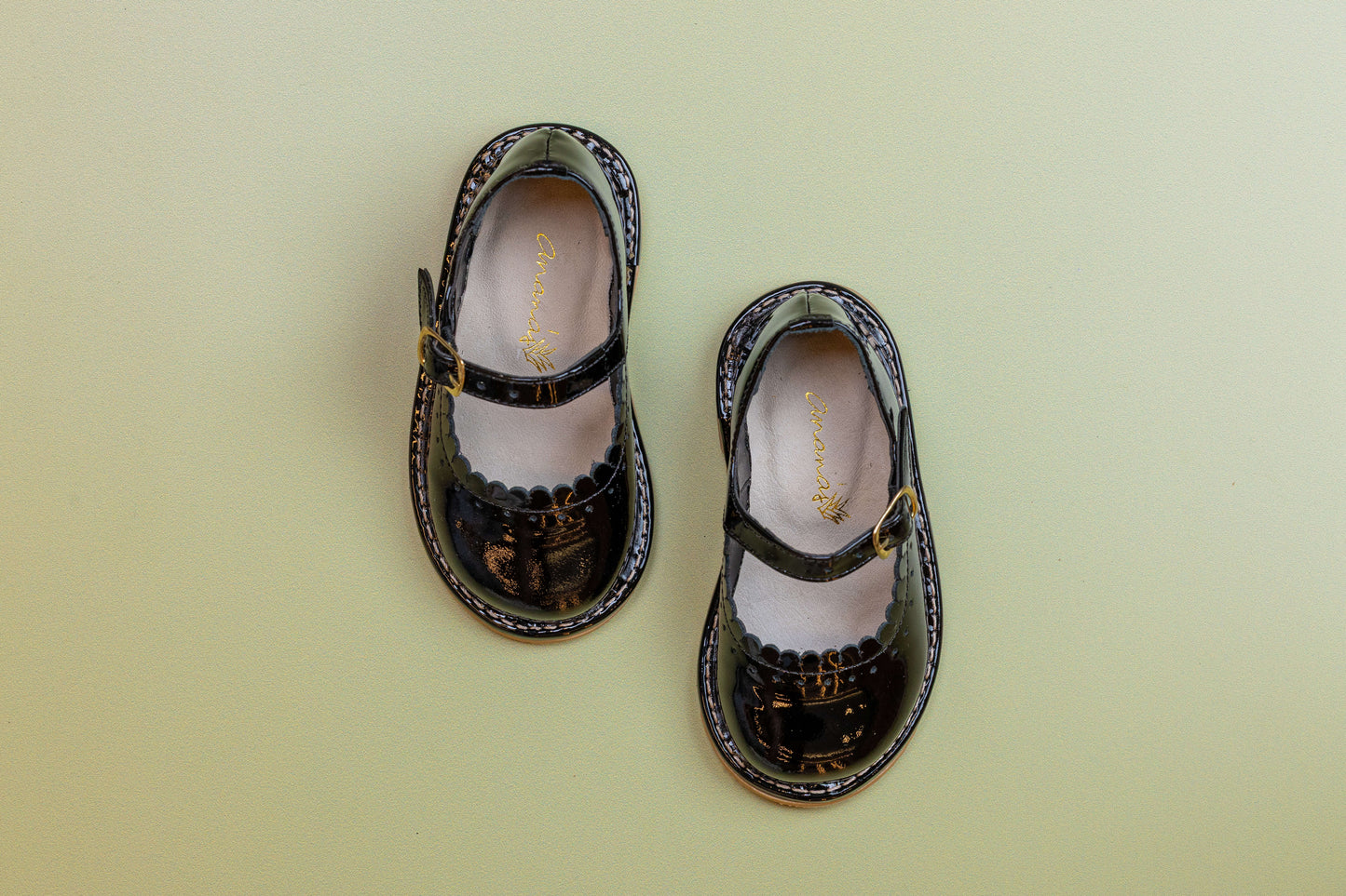 Sapato Infantil Ananás Charlotte Couro Verniz Preto