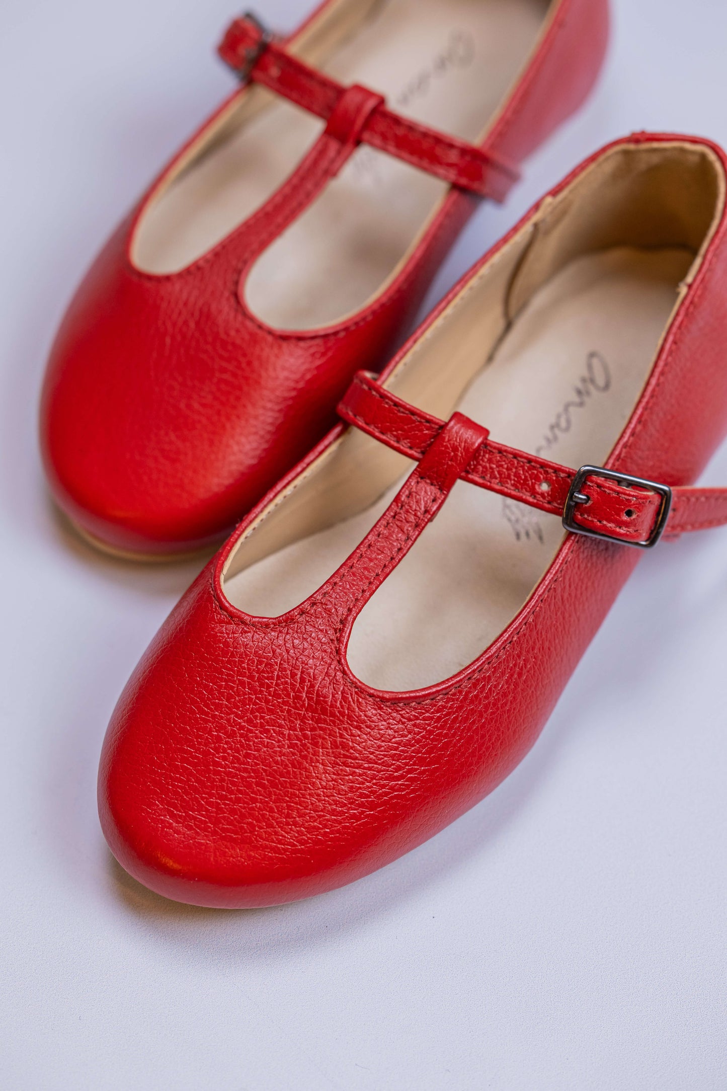 Sapatilha Infantil Ananás Boneca Olivia Couro Vermelho