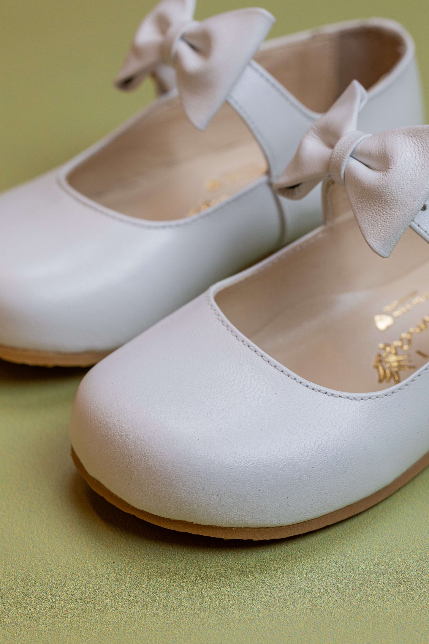 Sapato Infantil Ananás Beth Couro Branco