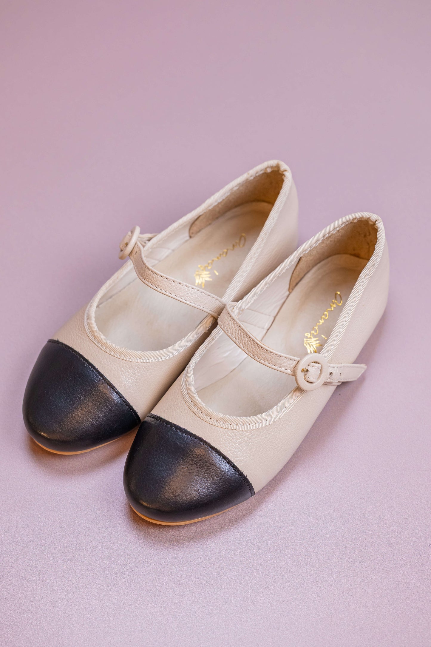 Sapatilha Infantil Ananás Amelie Couro Marfim com Preto