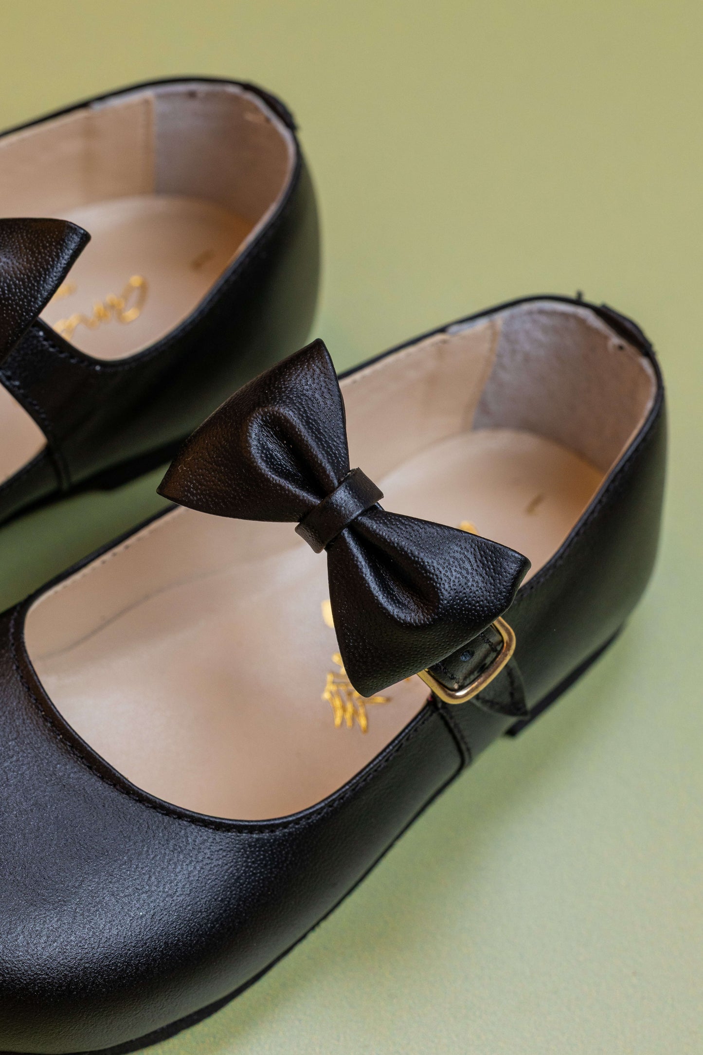 Sapato Infantil Ananás Beth Couro Preto