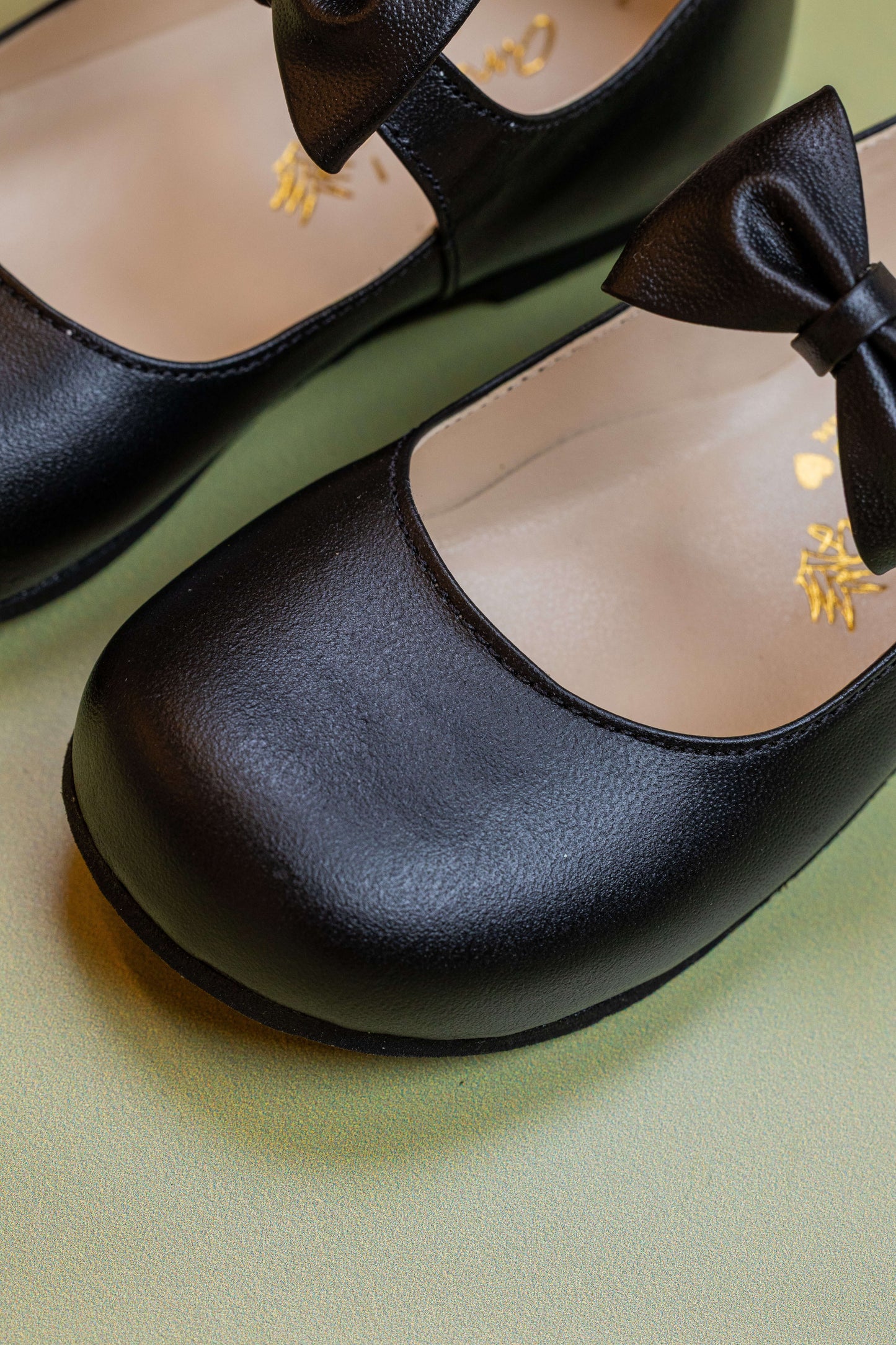 Sapato Infantil Ananás Beth Couro Preto