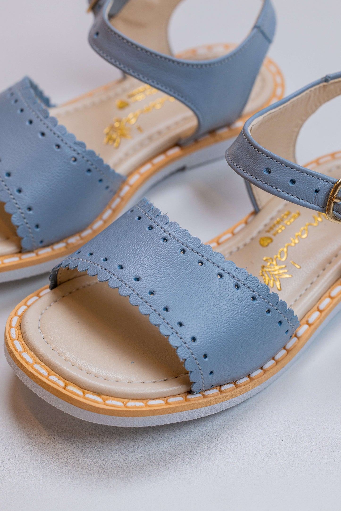 Sandália Infantil Ananás Fiorella Couro Azul Bebê