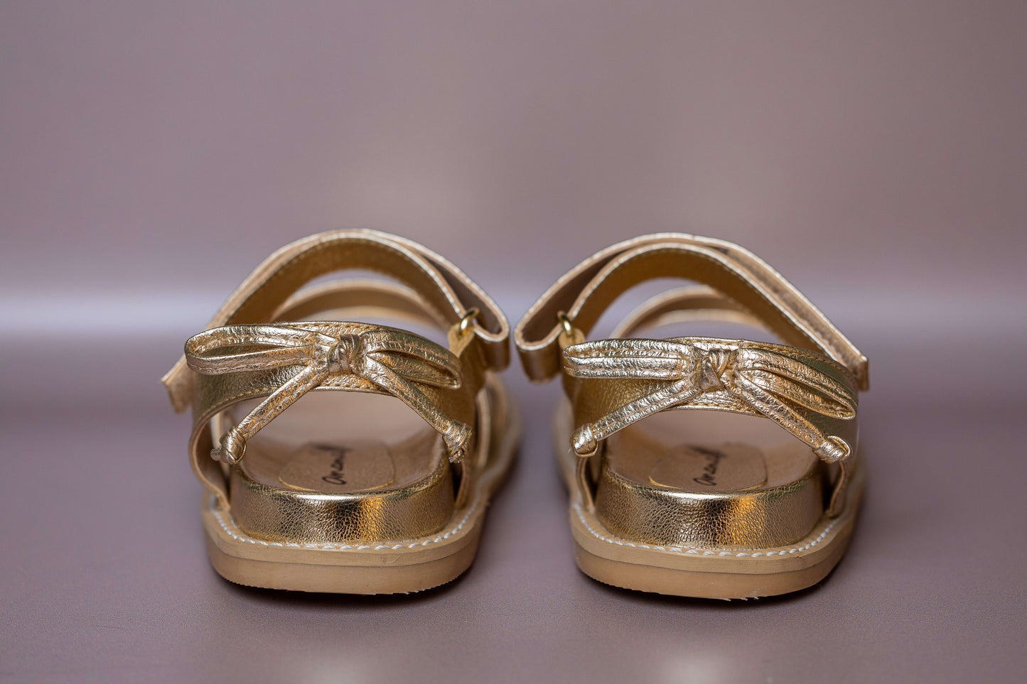 Papete Infantil Ananás Lola Couro Metalizado Ouro