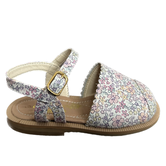 Sandália Infantil Ananás e Raquel Mattar no couro floral Sarah Rosa