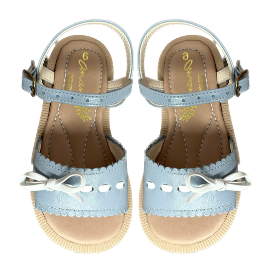 Sandália Infantil Ananás e Raquel Mattar no couro Azul Bebê