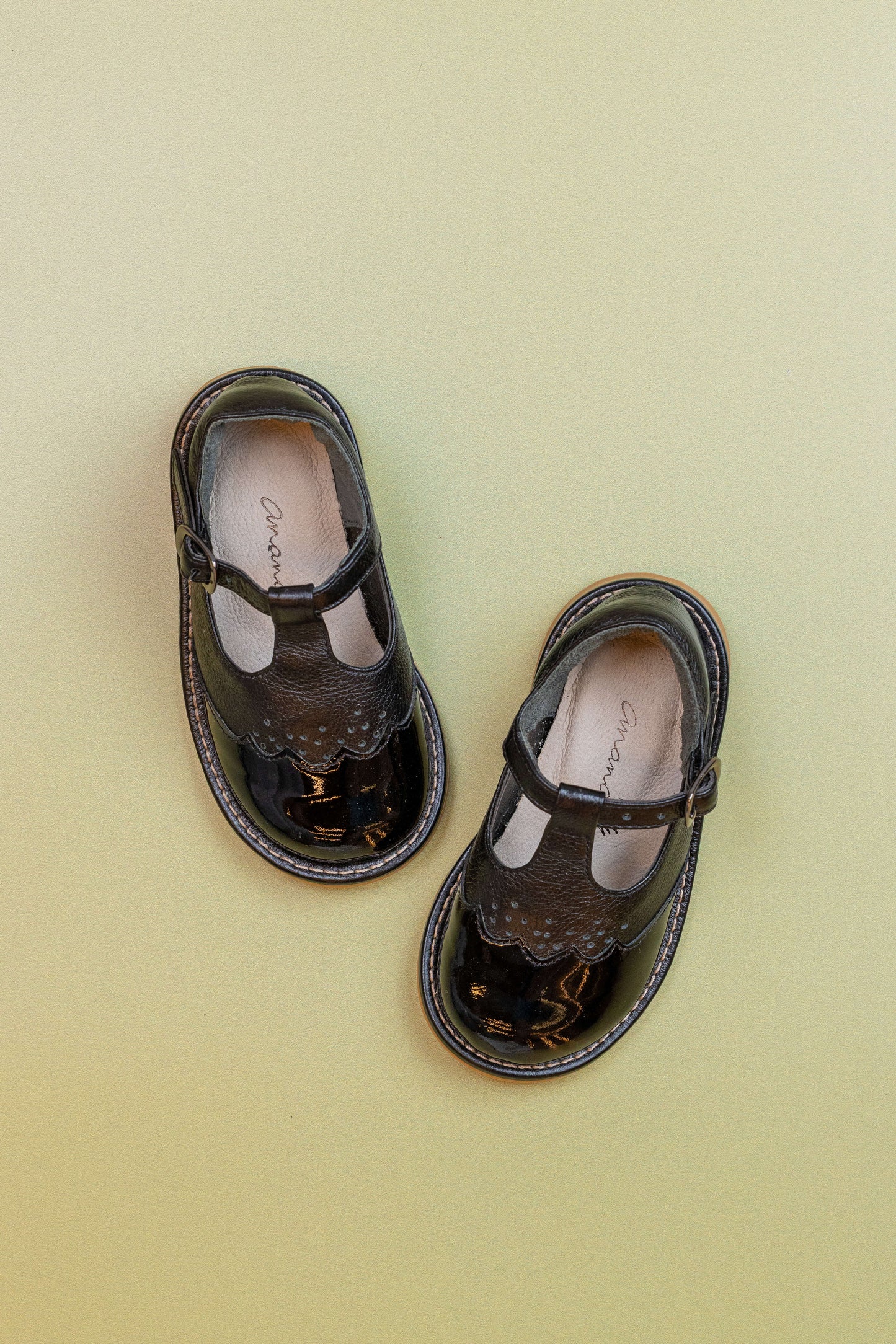 Sapato Infantil Ananás Clovis Couro Preto com Verniz Preto