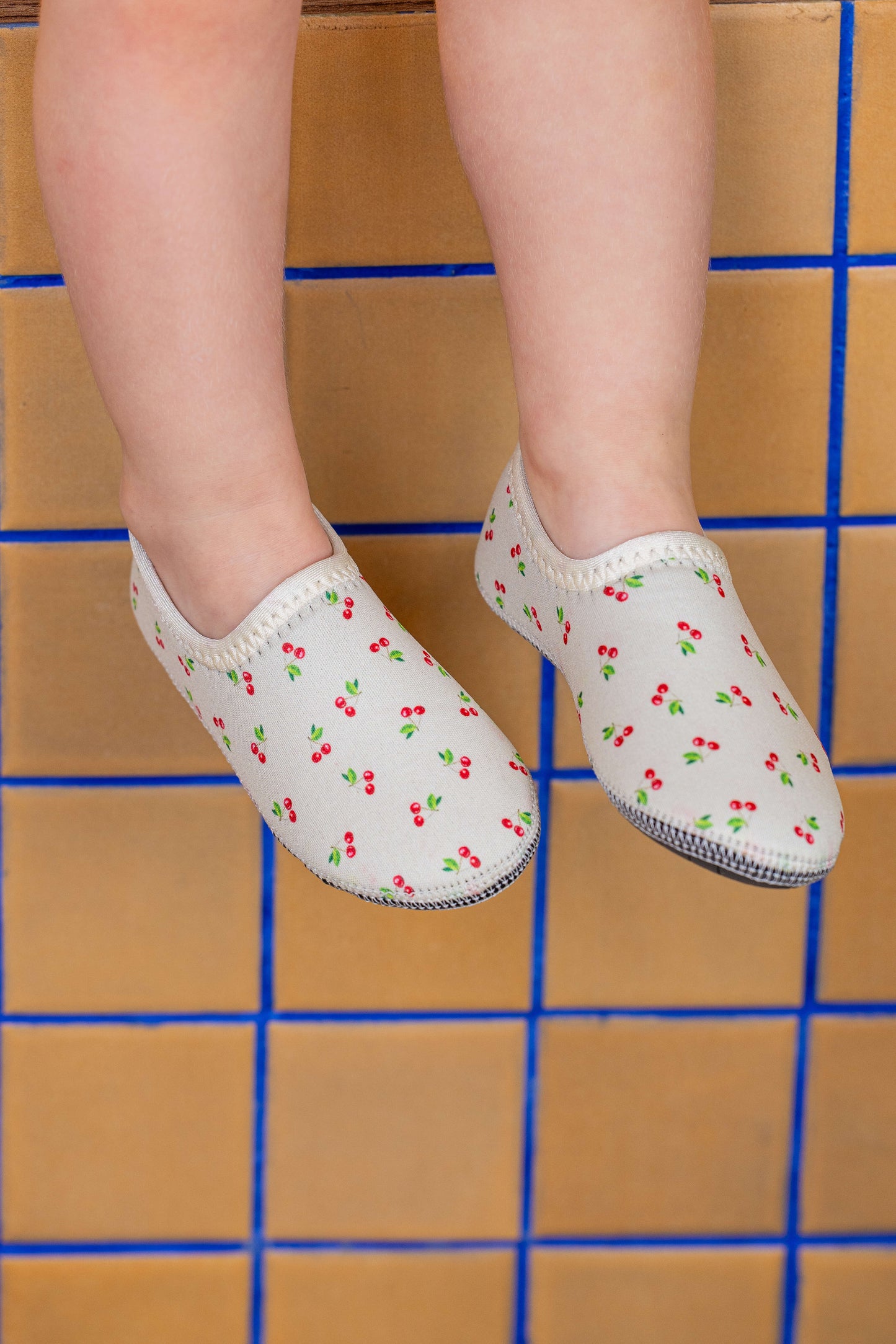 Sapato Infantil Ananás Kai Neoprene Cerejas