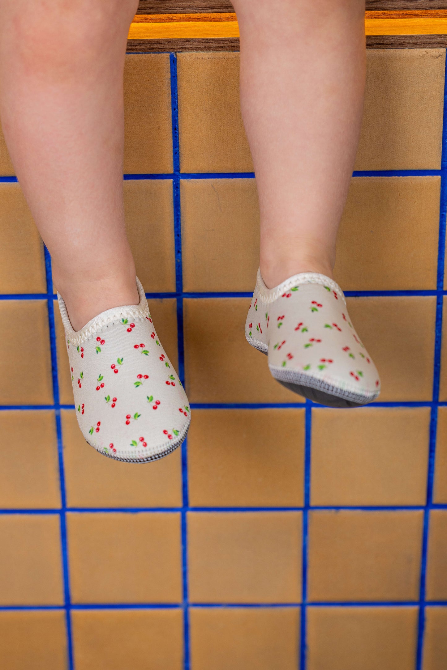 Sapato Infantil Ananás Kai Neoprene Cerejas