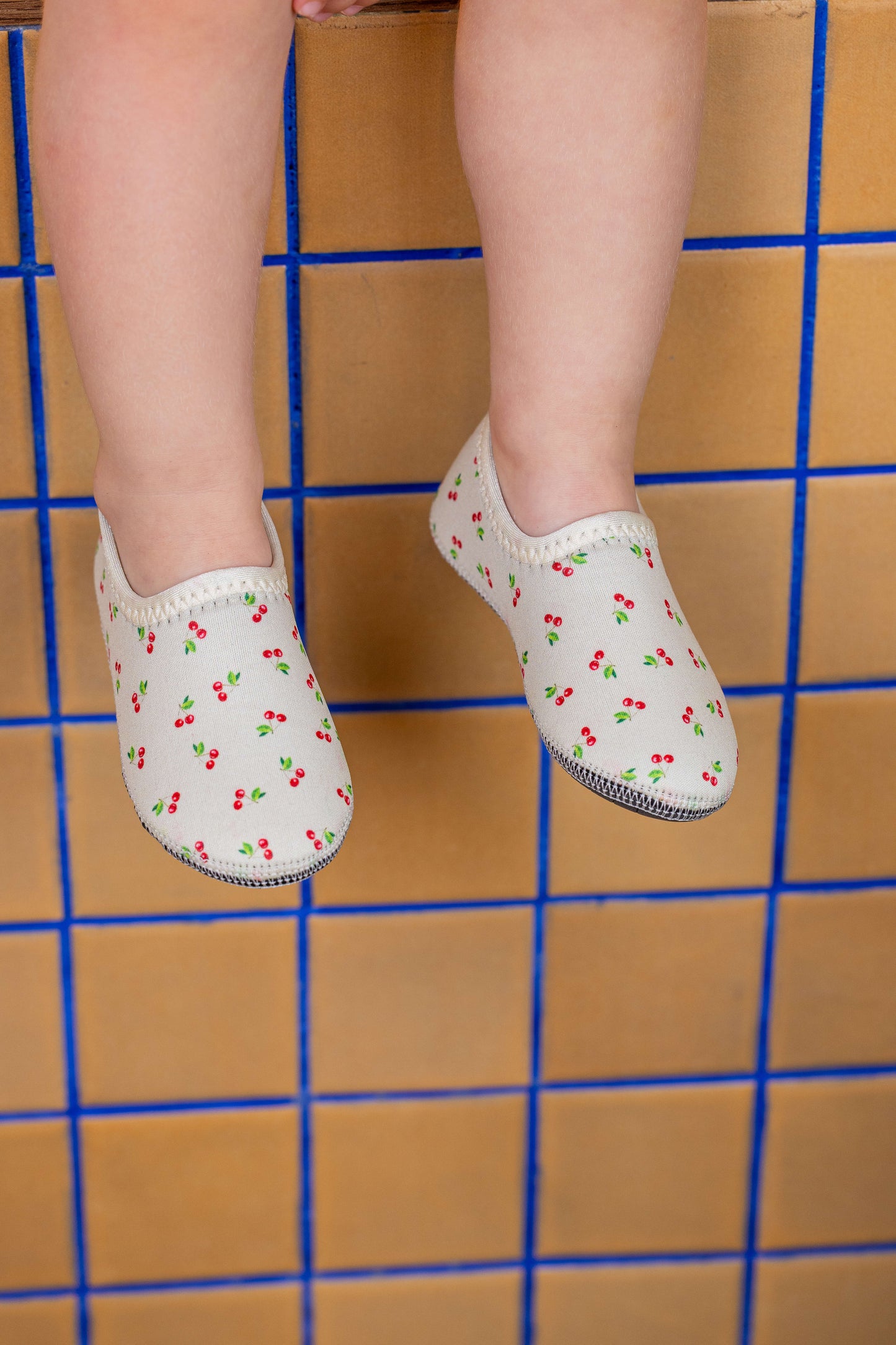 Sapato Infantil Ananás Kai Neoprene Cerejas