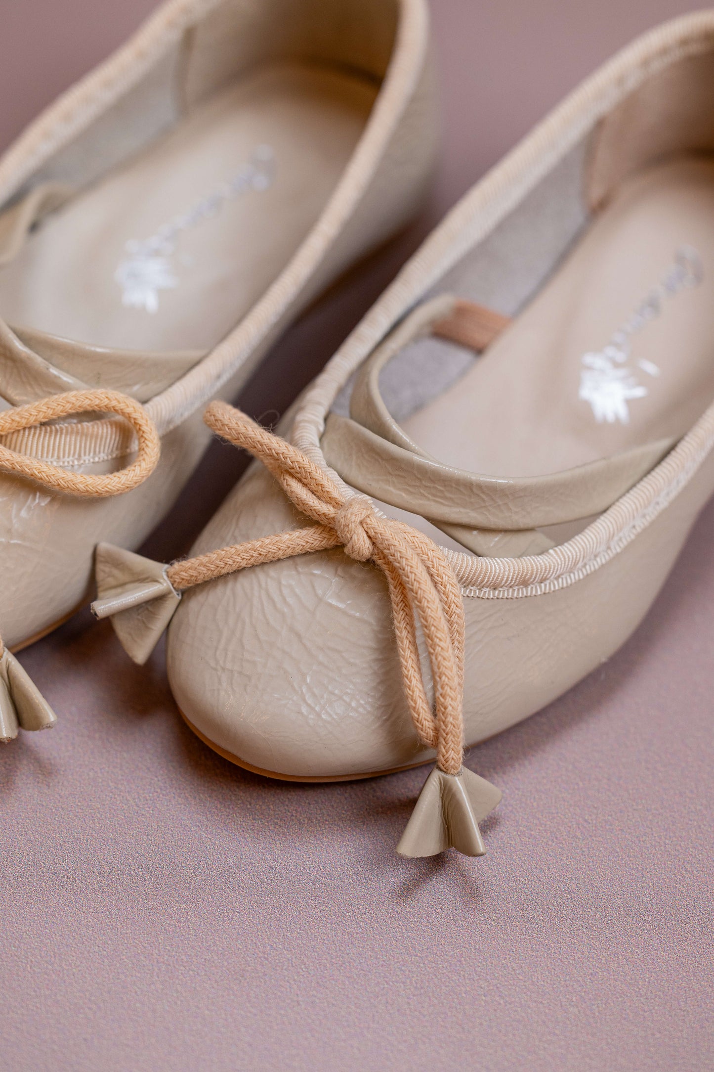 Sapatilha Infantil Ananás Bailarina Anna Verniz Marfim