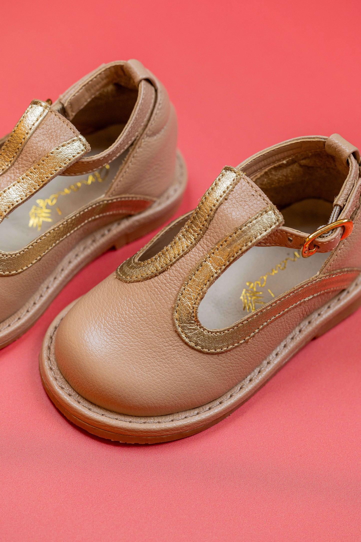 Sapato Infantil Ananás Diana Couro Bege com Ouro