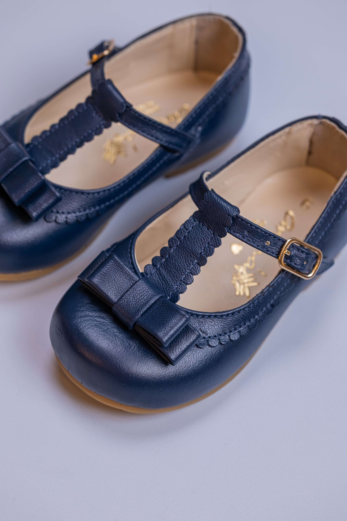 Sapato Infantil Ananás Amelia Couro Azul Marinho