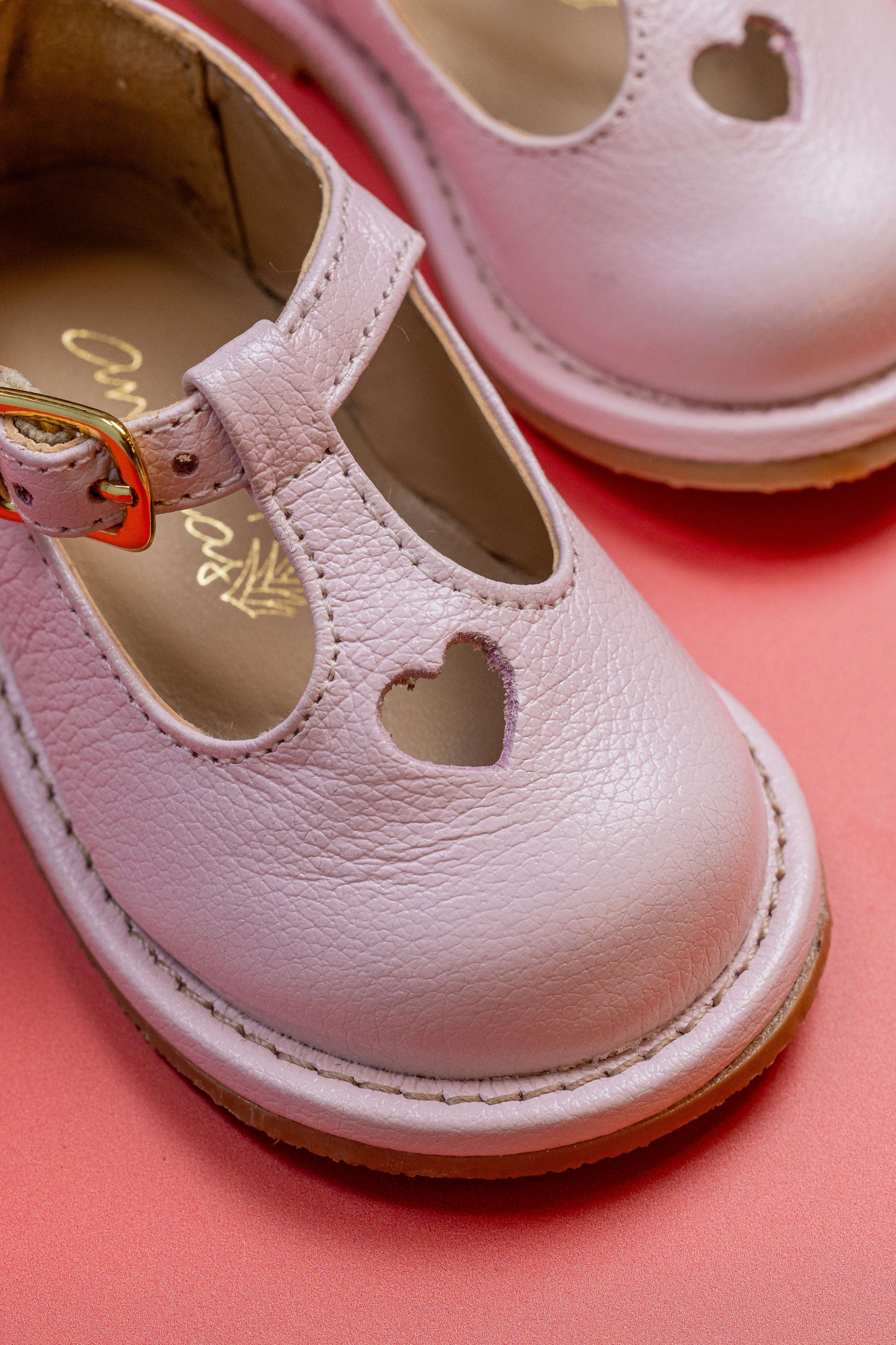 Sapato Infantil Ananás George Coracão Couro Rosa Bebê