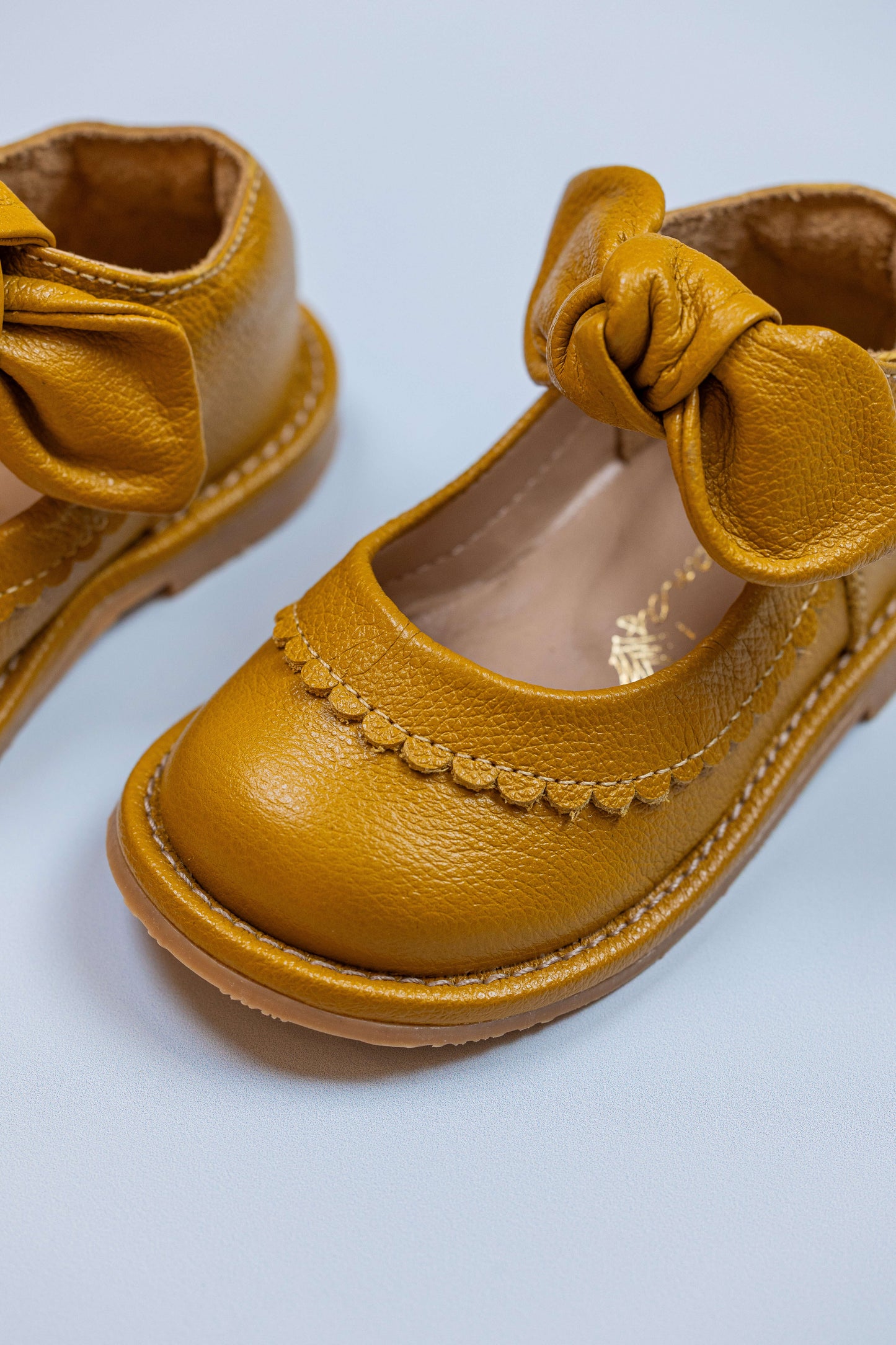 Sapato Infantil Ananás Violet Couro Mostarda