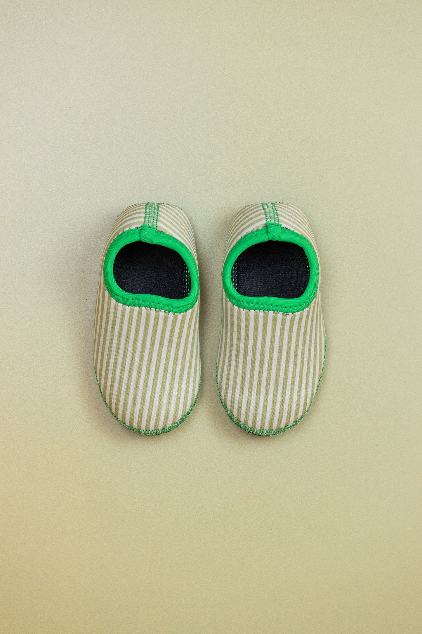 Sapato Infantil Ananás Kai Neoprene Listras Verde