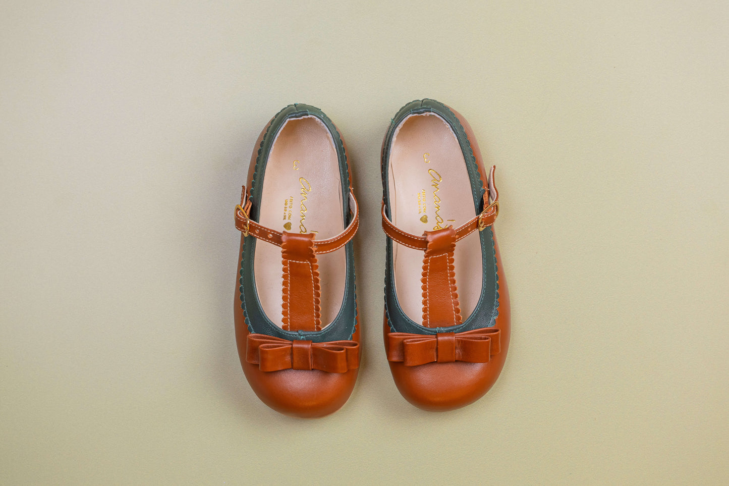 Sapato Infantil Ananás Amelia Couro Caramelo com Verde