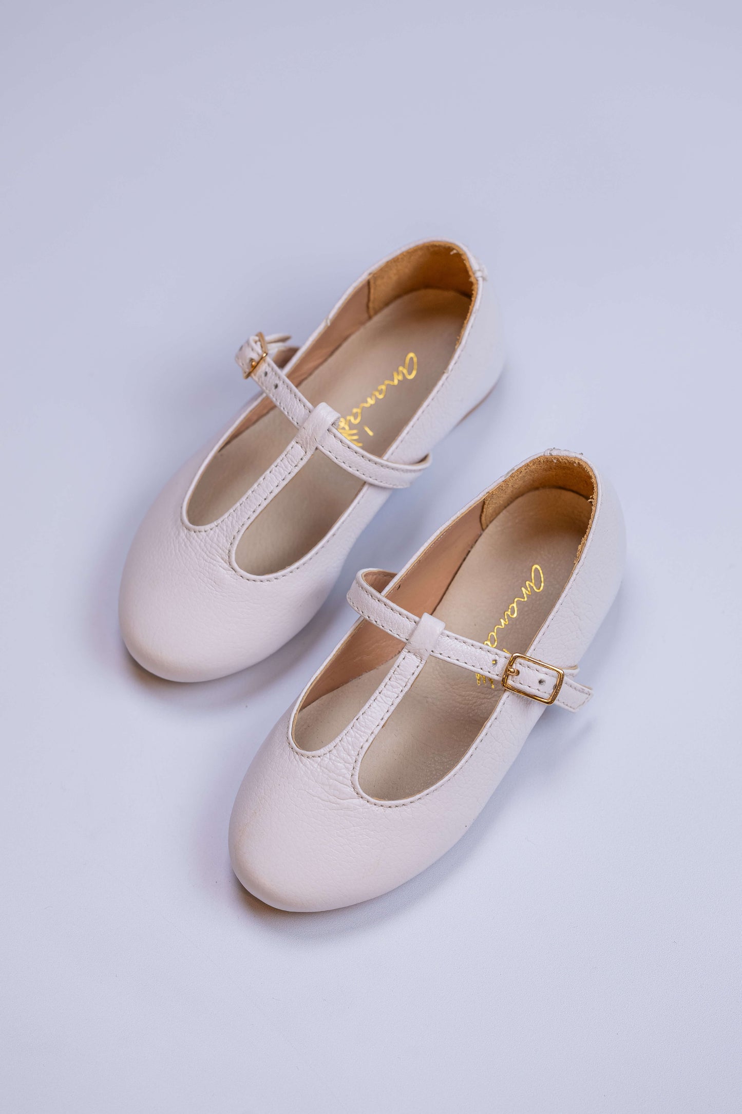 Sapatilha Infantil Ananás Boneca Olivia Couro Branco