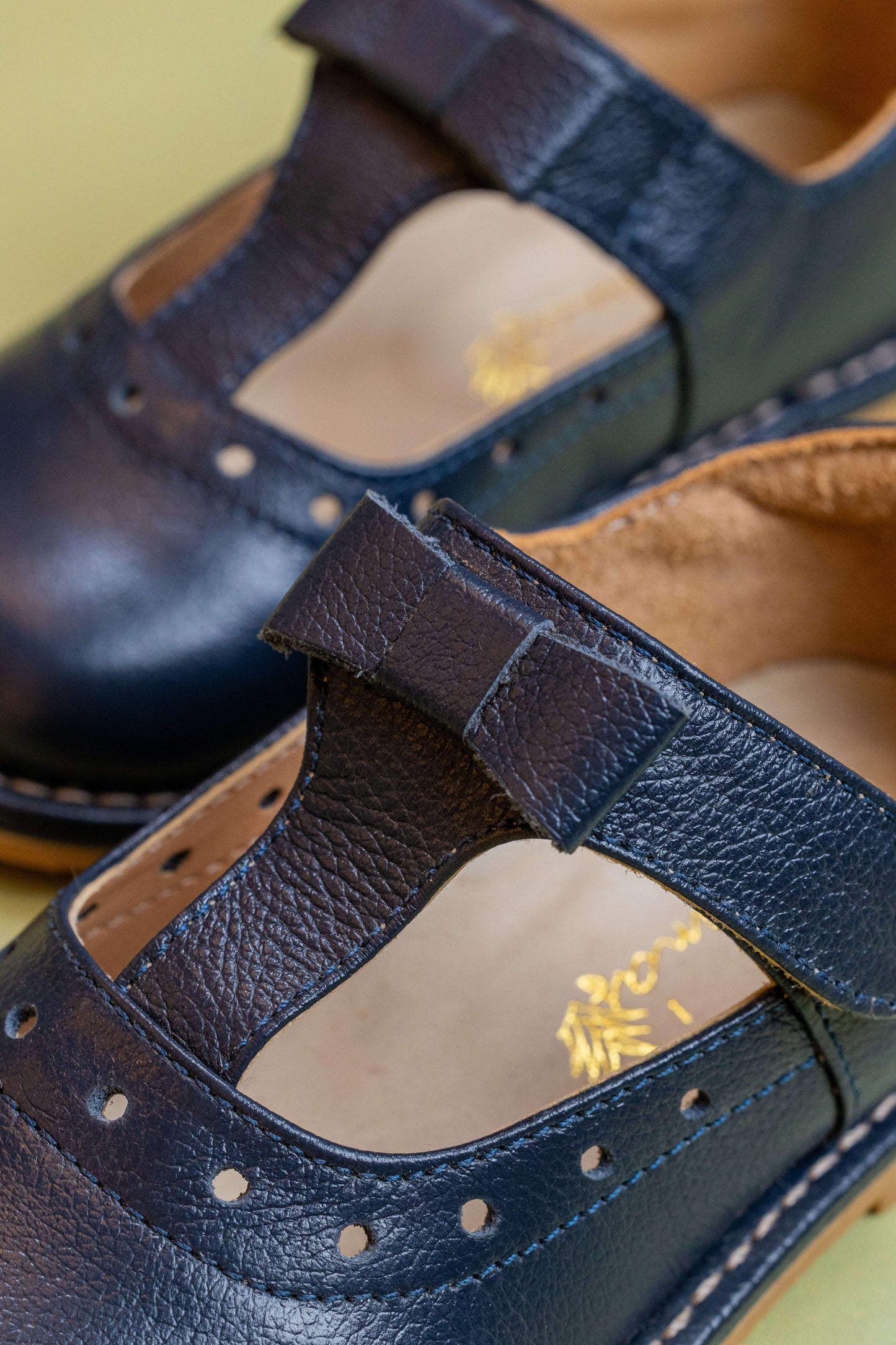 Sapato Infantil Ananás Daphne Couro Azul Marinho