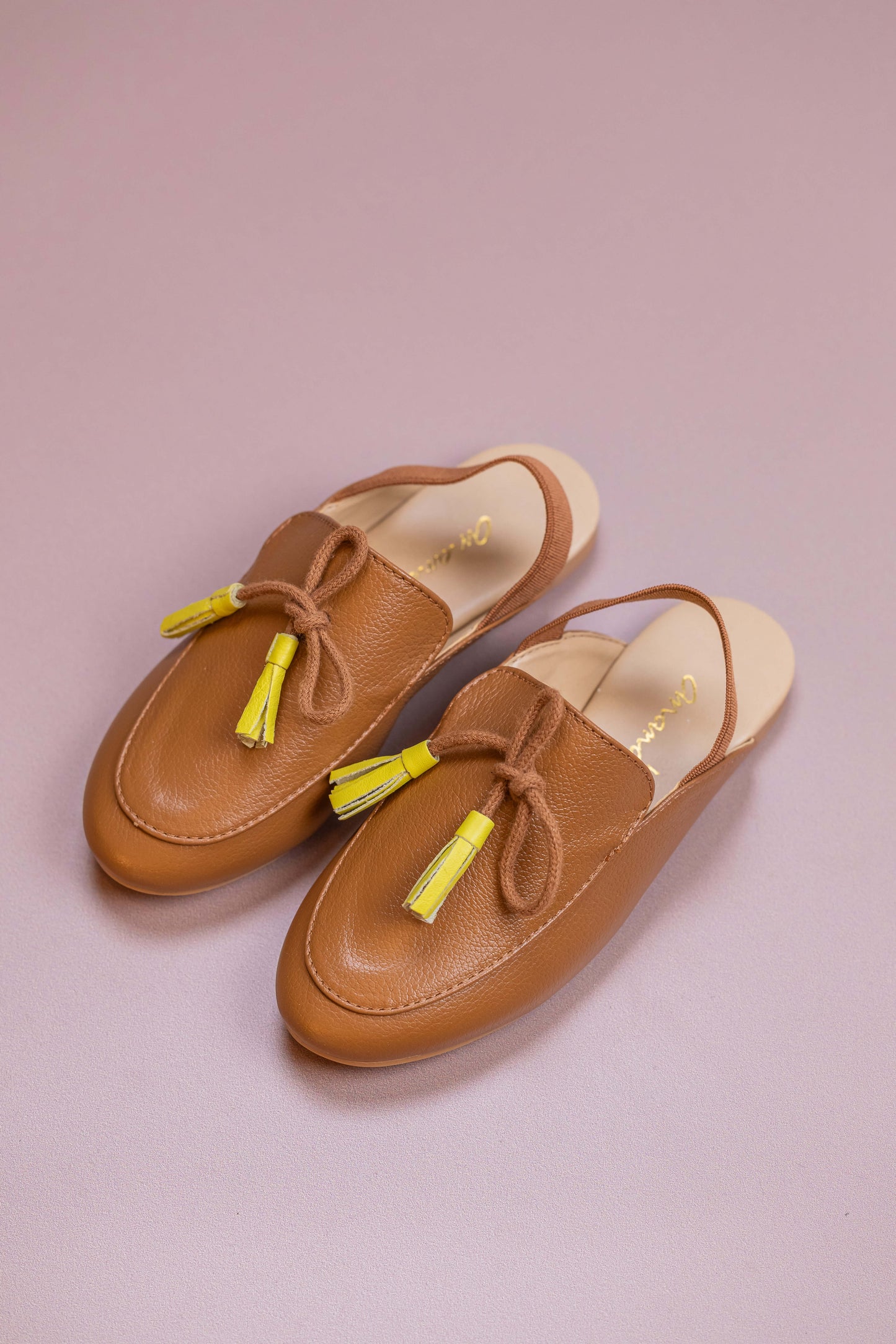 Mule Infantil Ananás Aida Couro Caramelo com Lima