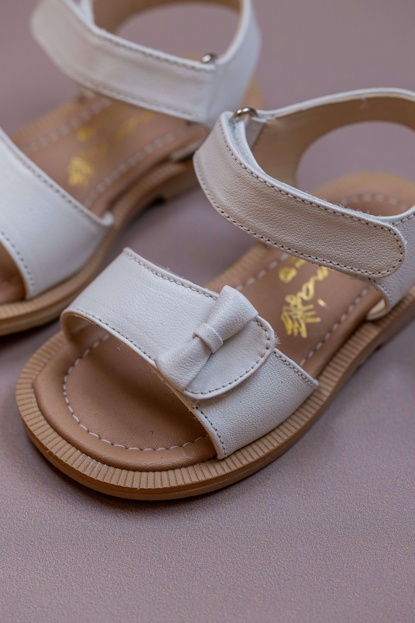 Sandália Infantil Ananás Dani Bow Couro Branco
