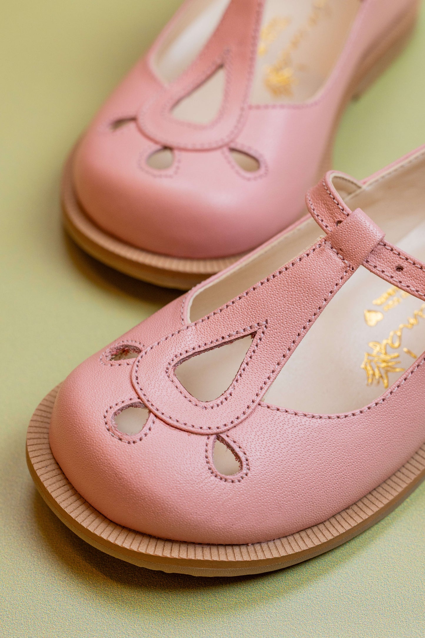 Sapato Infantil Ananás Maggie Couro Rosa Bebê