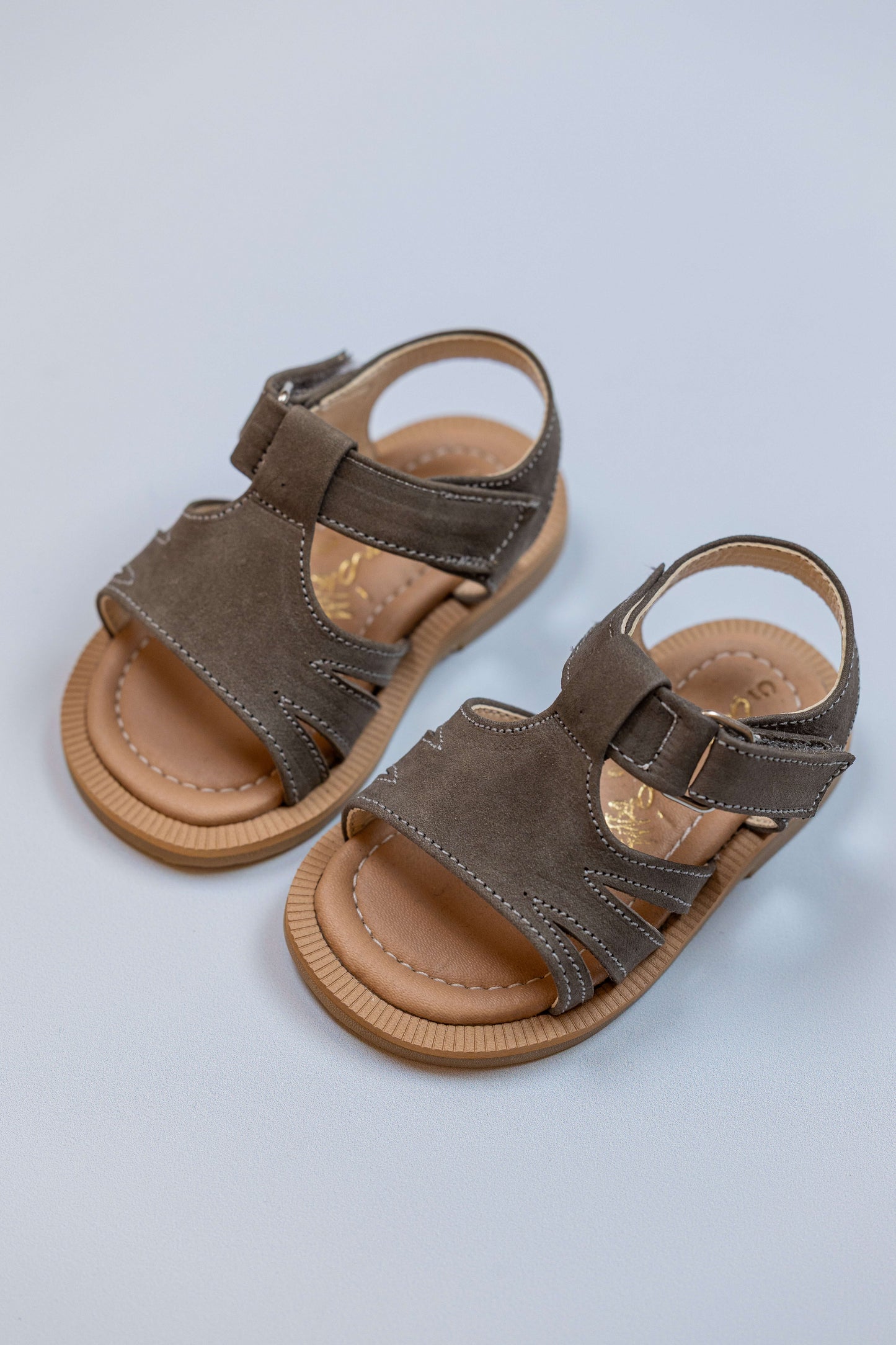 Sandália Infantil Ananás Léo Nobuck Cinza