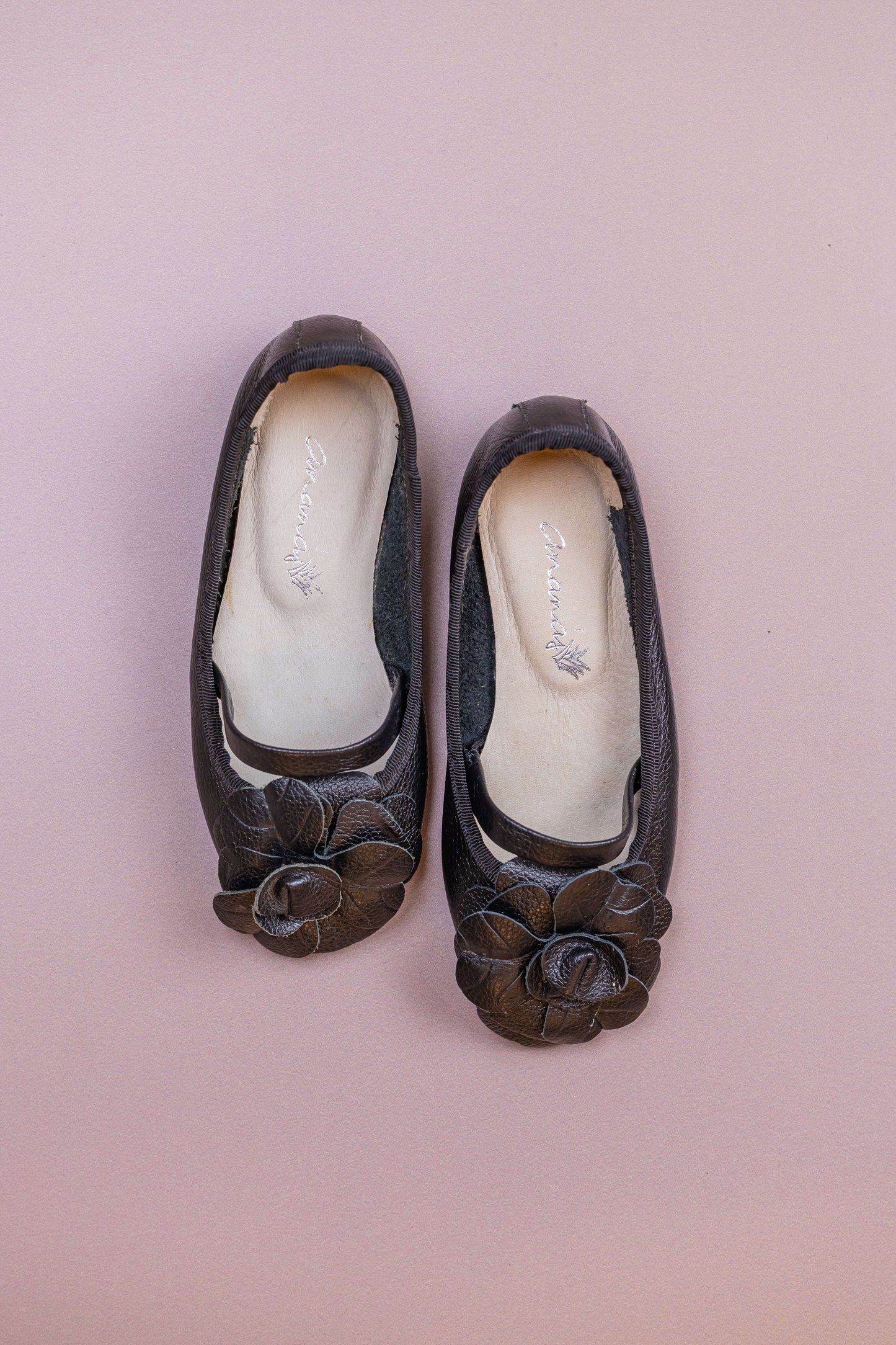 Sapatilha Infantil Ananás Bailarina Anna com Camélia Couro Preto