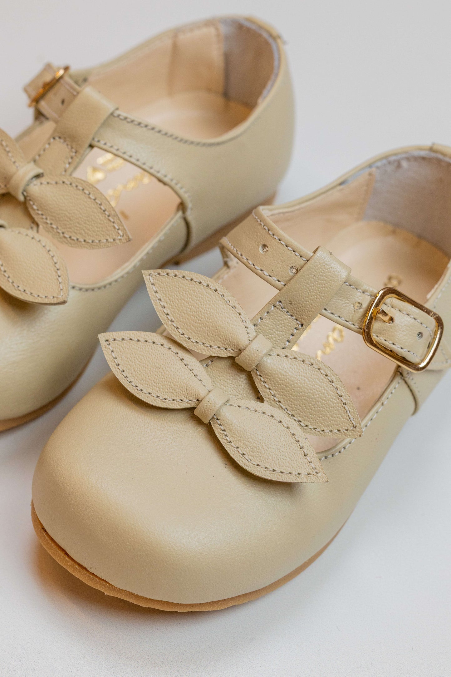 Sapato Infantil Ananás Sylvie Couro Marfim