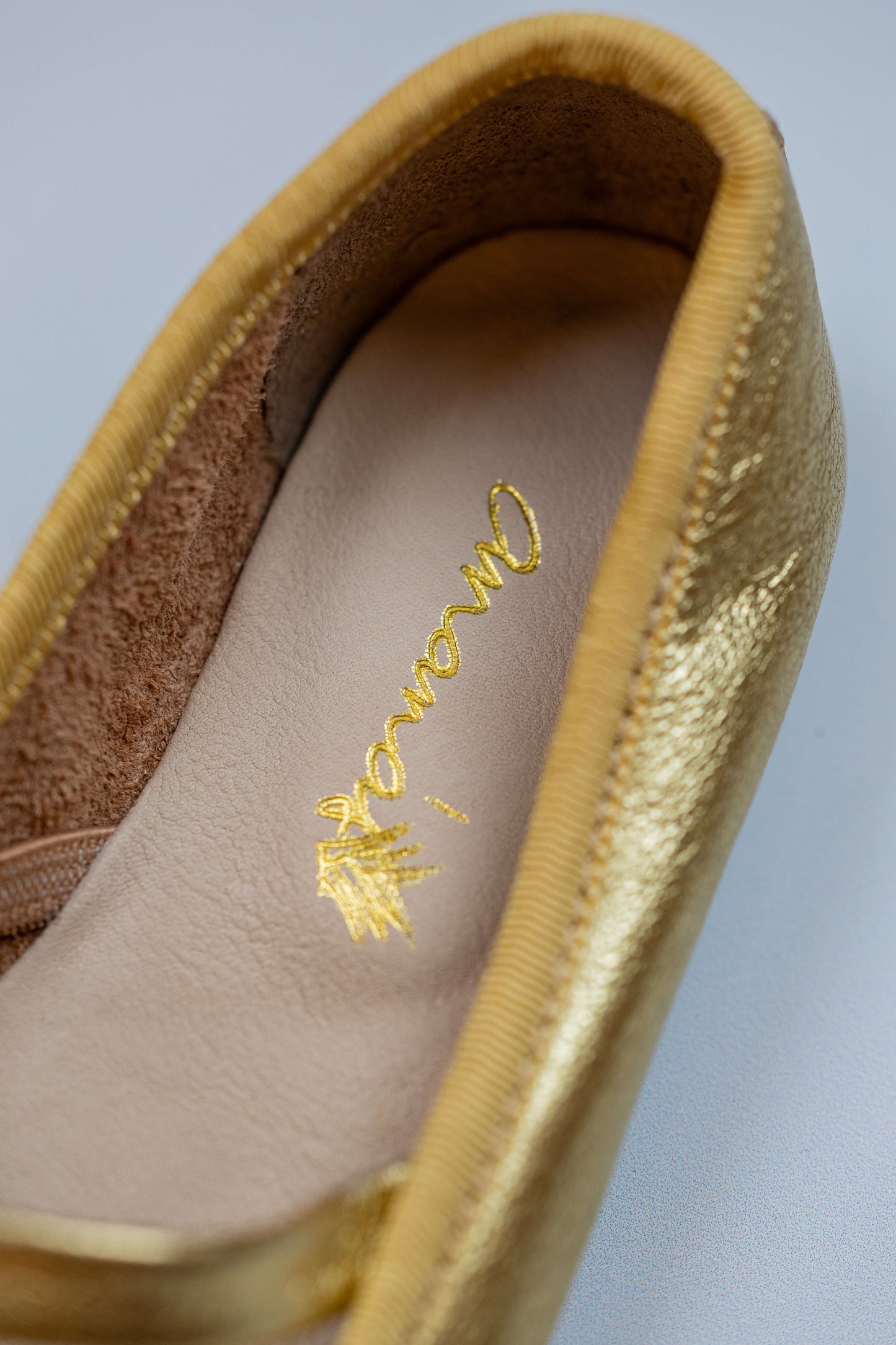 Sapatilha Infantil Ananás Bailarina Anna Couro Metalizado Ouro