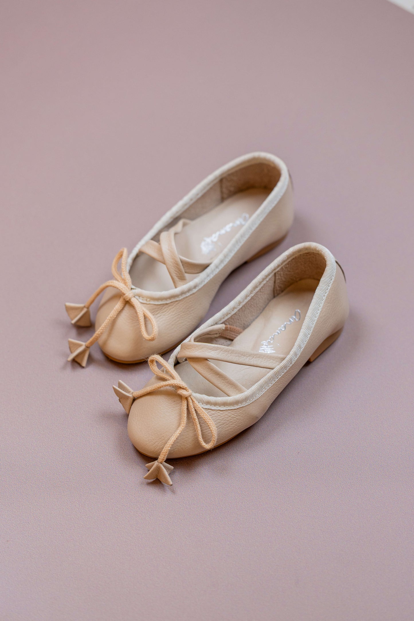 Sapatilha Infantil Ananás Bailarina Anna Couro Marfim