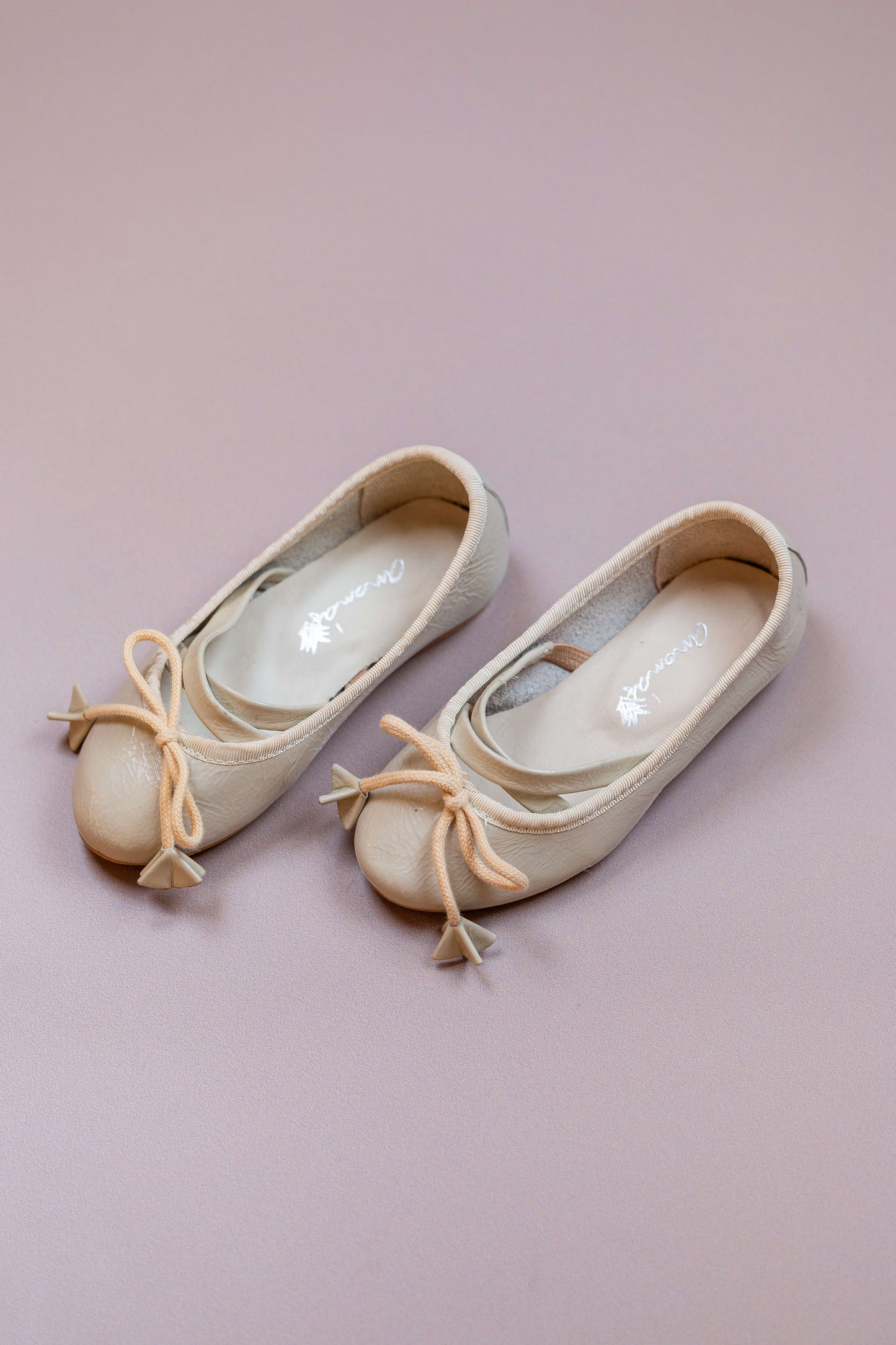 Sapatilha Infantil Ananás Bailarina Anna Verniz Marfim